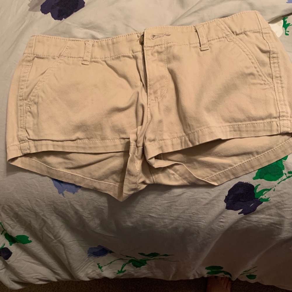 Low rise tan Hollister shorts